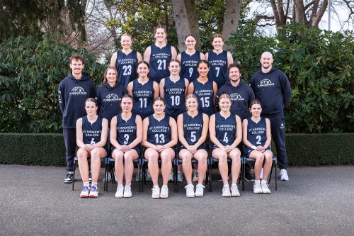 Senior A Girls' basketball team.